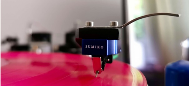 Sumiko Songbird szembol lemezen
