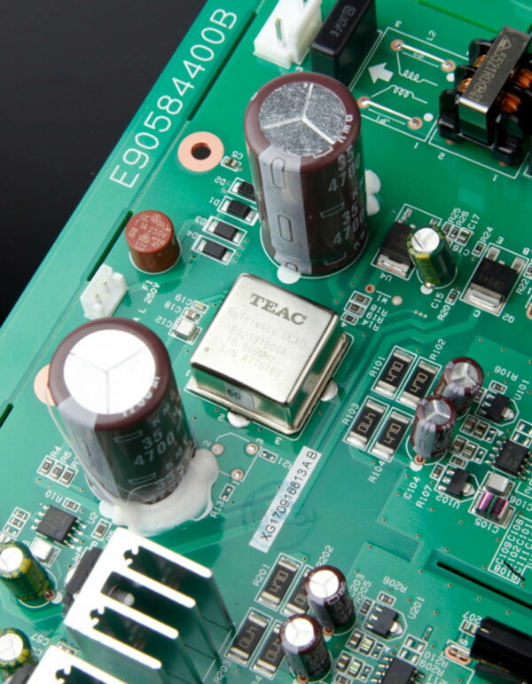 TEAC CG-10M-A órajel generátor - Image 4